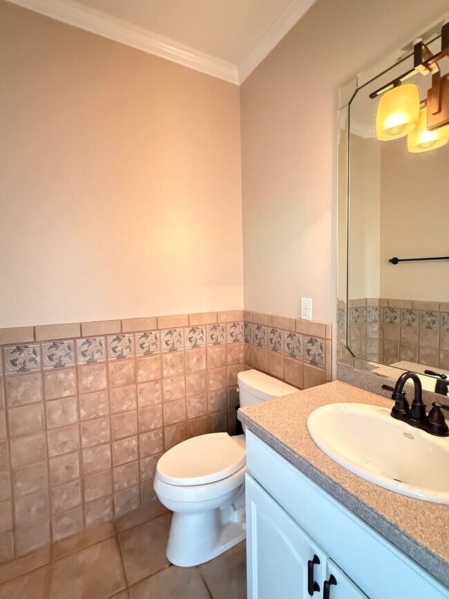 Building Photo - This beautiful brick home is located in Villa Rica and includes 6 bedrooms and 4.5 bath!