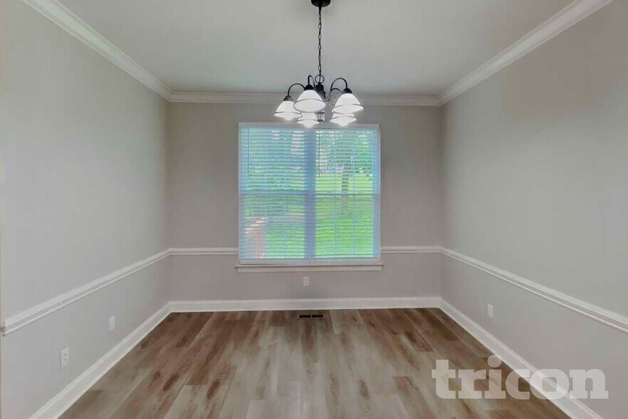 Building Photo - 1705 Walden Ct