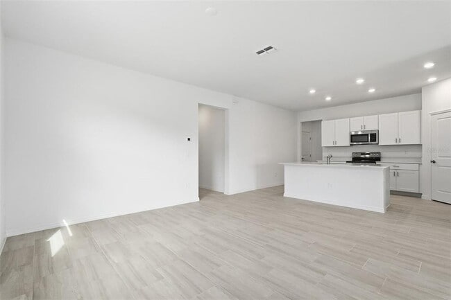 Building Photo - 9222 Scouter Bee Pl