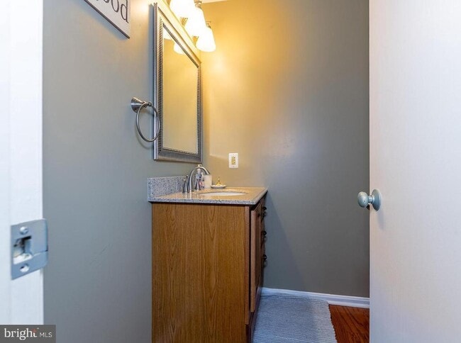 Building Photo - 13662 Barren Springs Ct