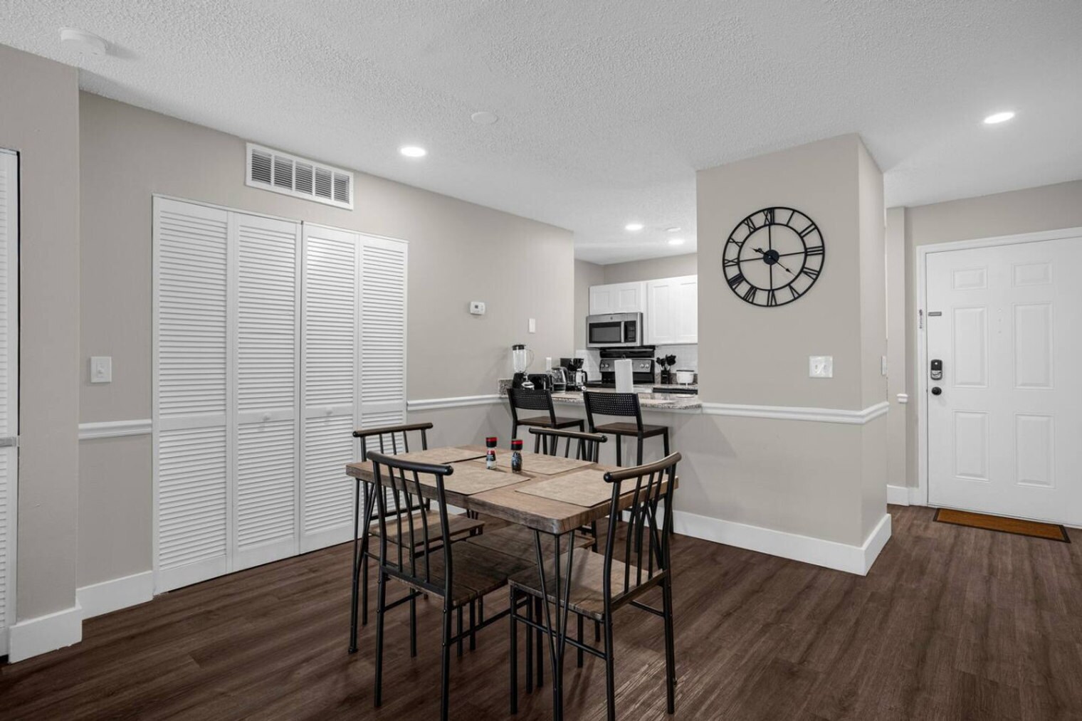 Building Photo - 13803 Heritage Club Dr