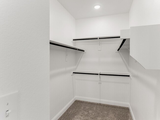 Building Photo - 427 Magellan Rd