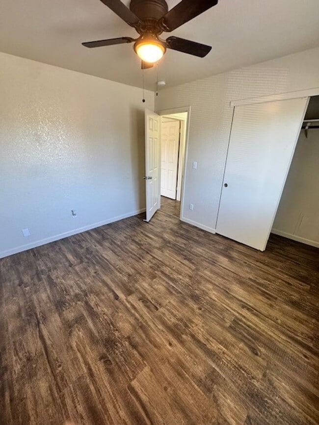 Building Photo - Single Level, Anderson Duplex near Shopping