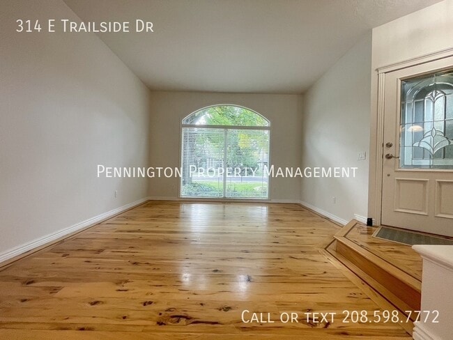 Building Photo - 314 E Trailside Dr