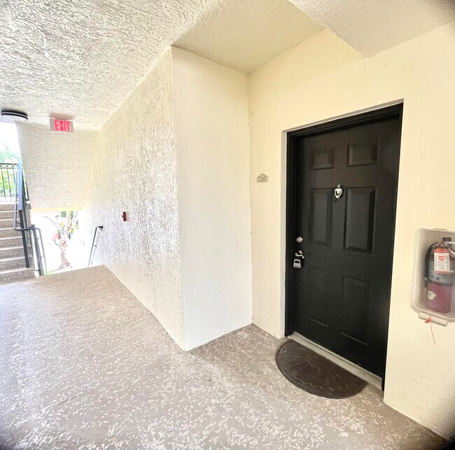 Building Photo - 9833 Baywinds Blvd