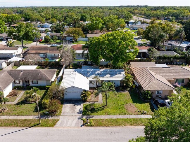 Building Photo - 11178 112th Ave