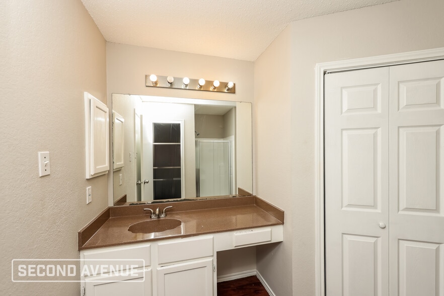 Building Photo - 12931 Parker Ct