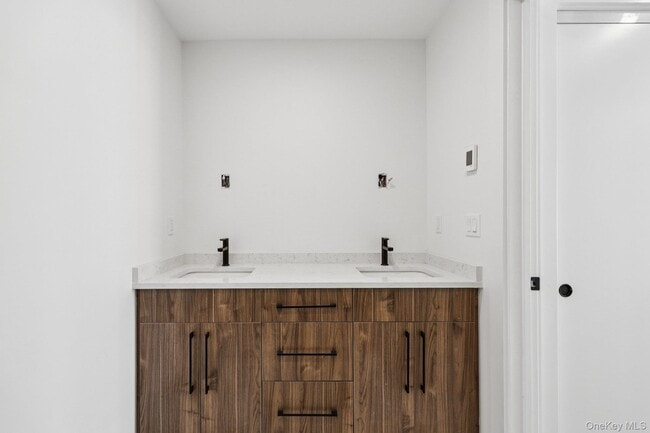 Building Photo - 325 Manville Rd