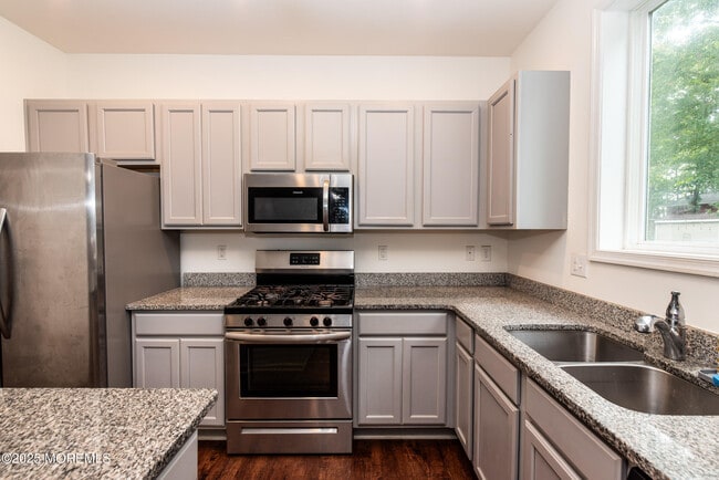 Building Photo - 22 Nautilus Dr