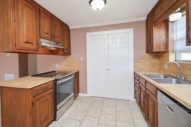Primary Photo - 3011 Orange St