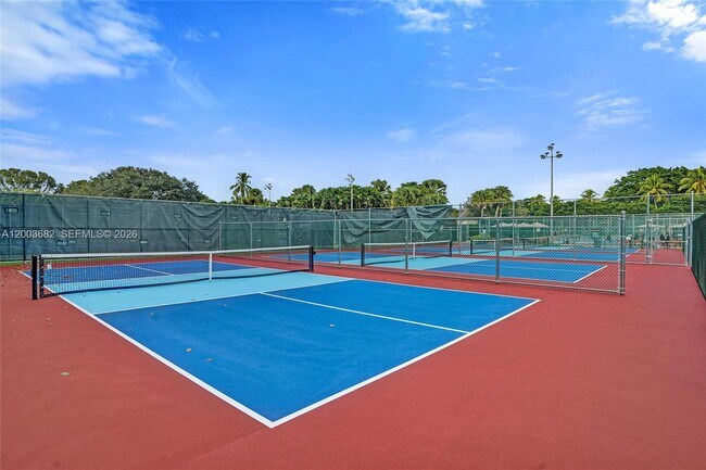 Building Photo - 3001 Portofino Isle