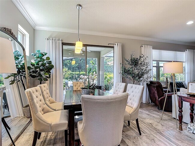 Building Photo - 588 Cantabria Dr