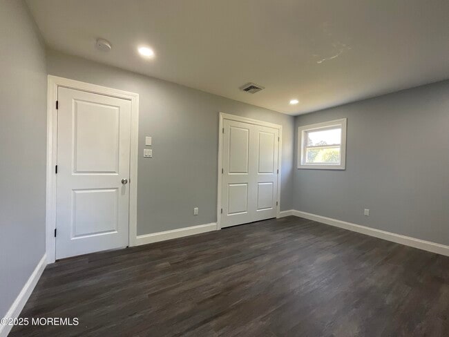 Building Photo - 208 Wichita Trail