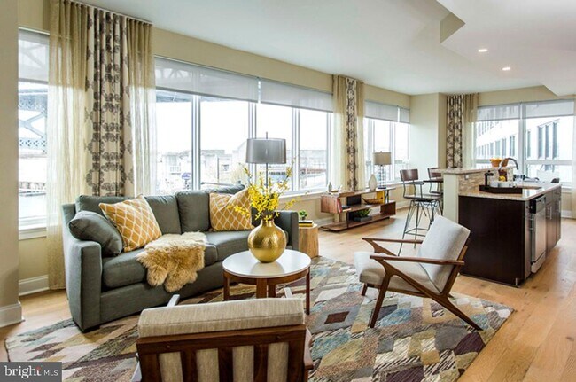 Building Photo - 235 N Christopher Columbus Blvd