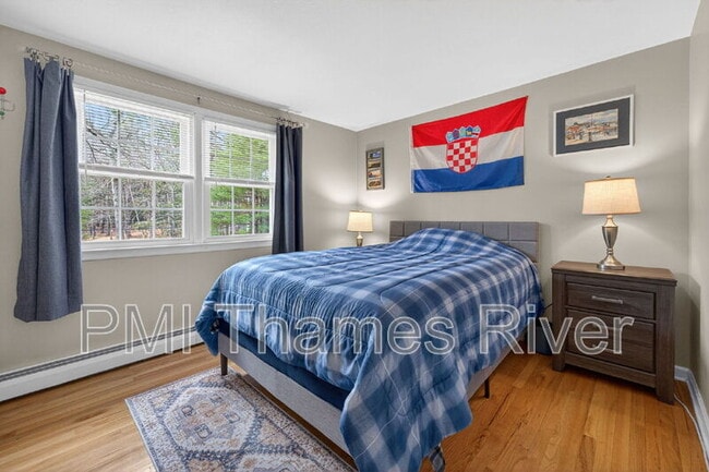 Building Photo - 74 Hurlburt St