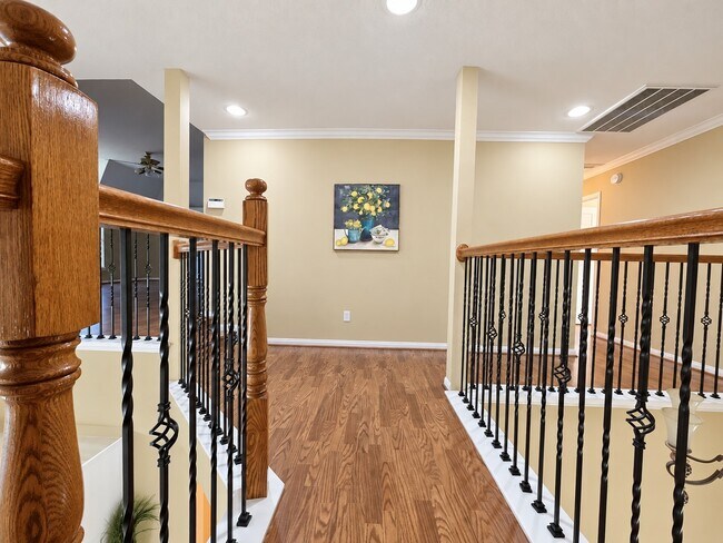 Building Photo - 2610 Parkbriar Ln