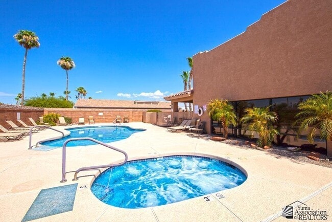 Building Photo - 5584 E 34th St