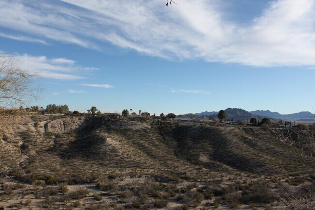 Building Photo - 288 Maricopa Dr