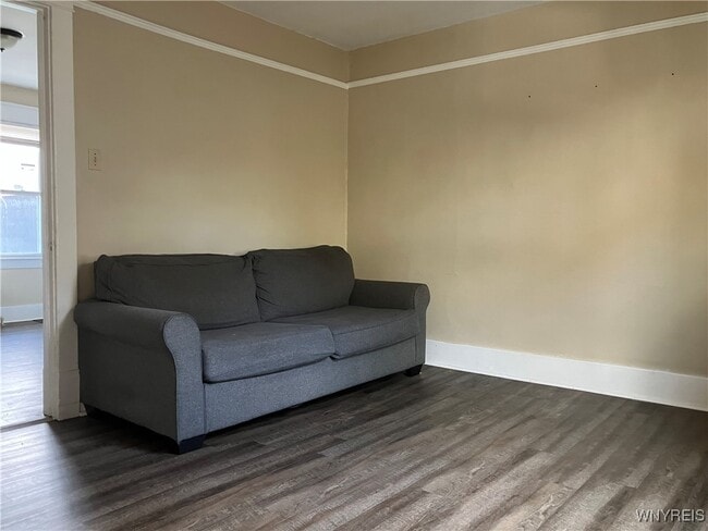 Building Photo - 2253 Niagara St