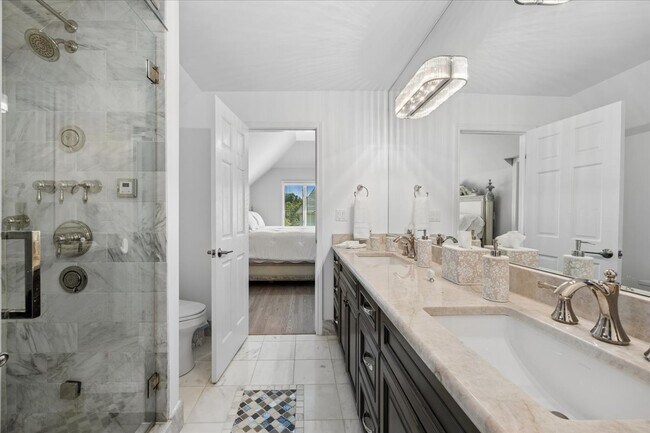 Building Photo - 9200 Falling Waters Dr W