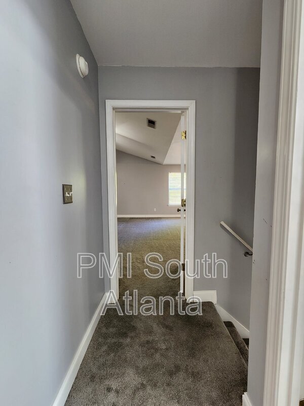 Building Photo - 2085 Winding Crossing Trail