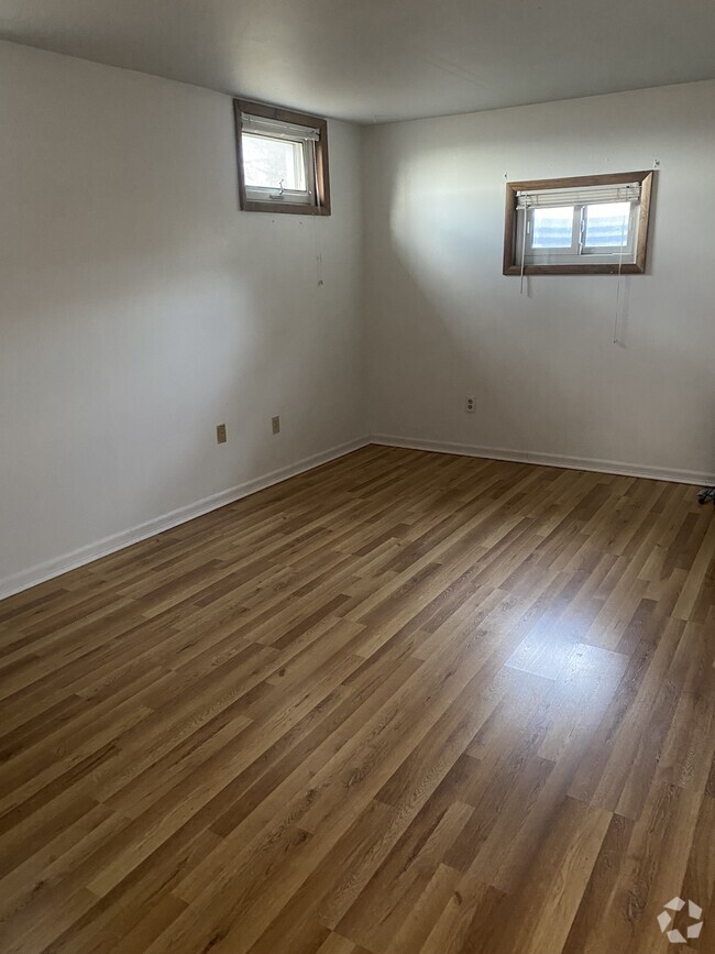 Building Photo - 6256 Avanelle Dr