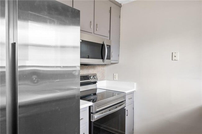 Building Photo - 1007 New Lacy St