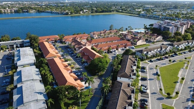 Building Photo - 20814 San Simeon Way