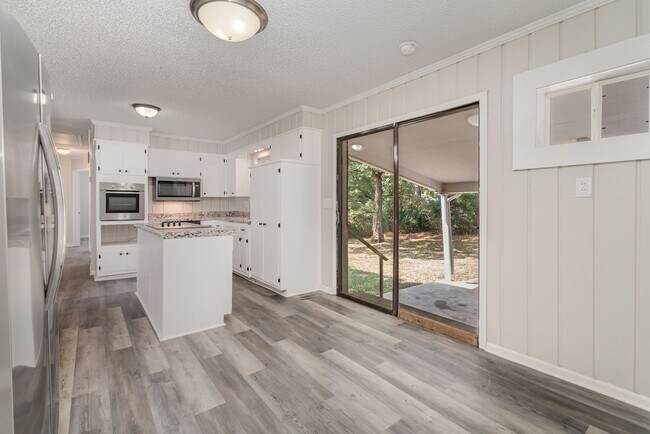 Building Photo - Brand new renovated home in Gallatin 4 bedrooms/2.5 Bathroom