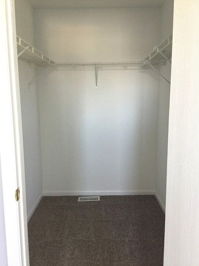 Building Photo - 1509 Green Trails Dr