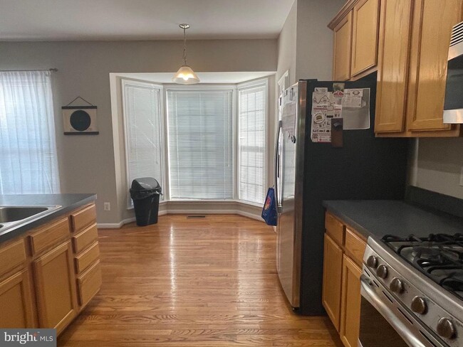 Building Photo - 45792 Shagbark Terrace