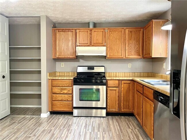 Building Photo - 6775 Windfaire Dr