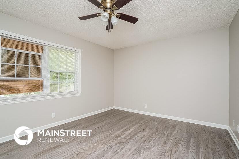 Building Photo - 4336 Central Valley Dr