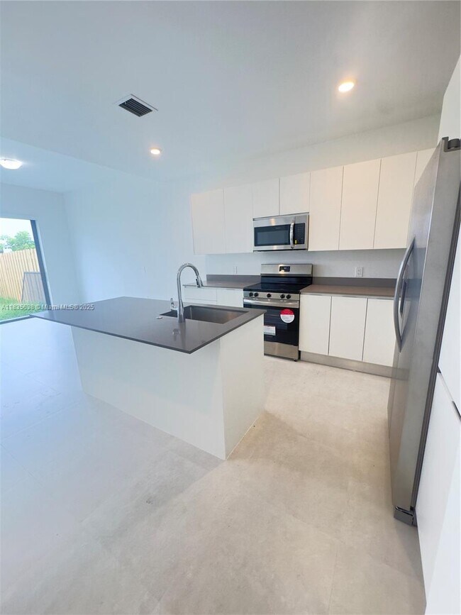 Building Photo - 34501 SW 191st Ct