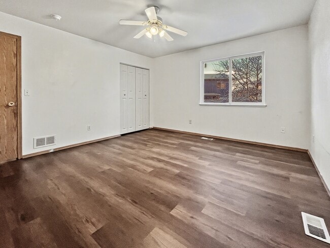 Building Photo - 6426 Coachman Cir