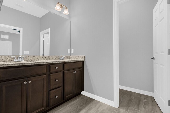 Building Photo - Upgraded & Move-In Ready | 3BR/2BA Home in...