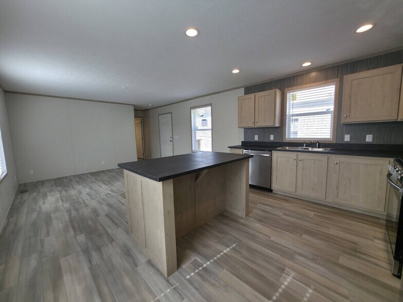 Building Photo - 3510 N 9th St