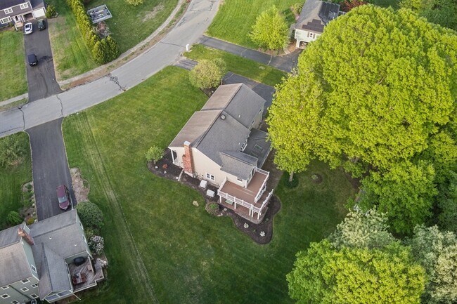Building Photo - 121 Indian Meadow Dr