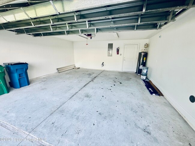 Building Photo - 860 Vignoles NE Ave