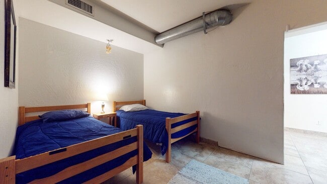 Building Photo - 218 Cynthia Loop NW