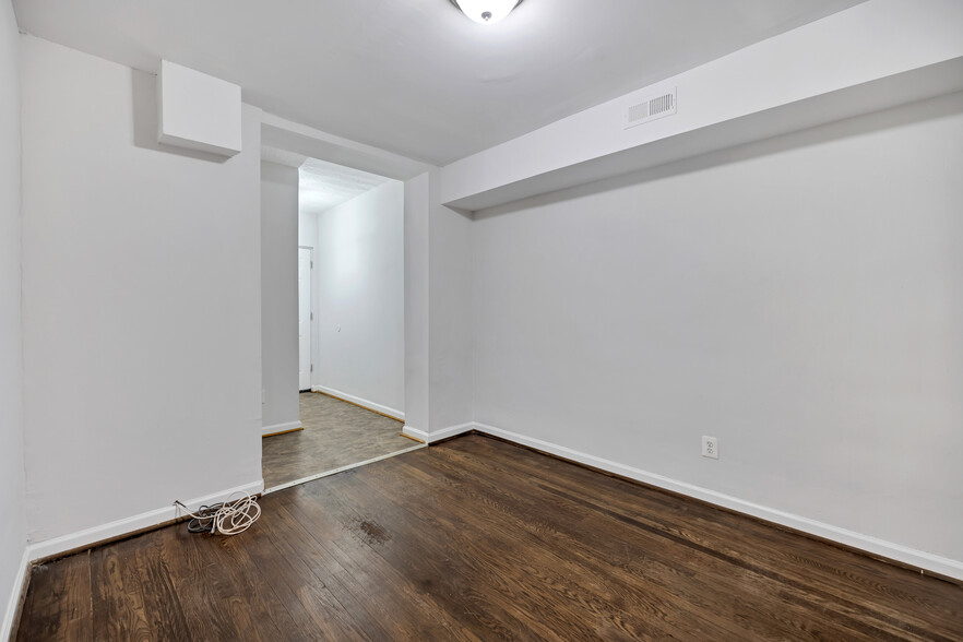 Building Photo - 1247 Meigs Pl NE