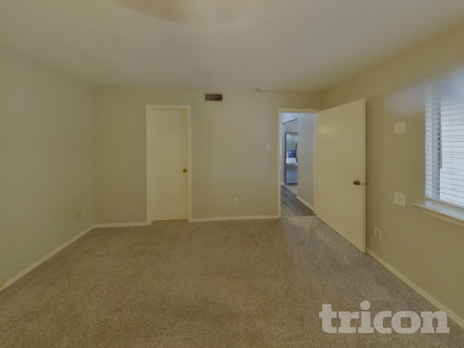 Building Photo - 4652 Baytree Dr