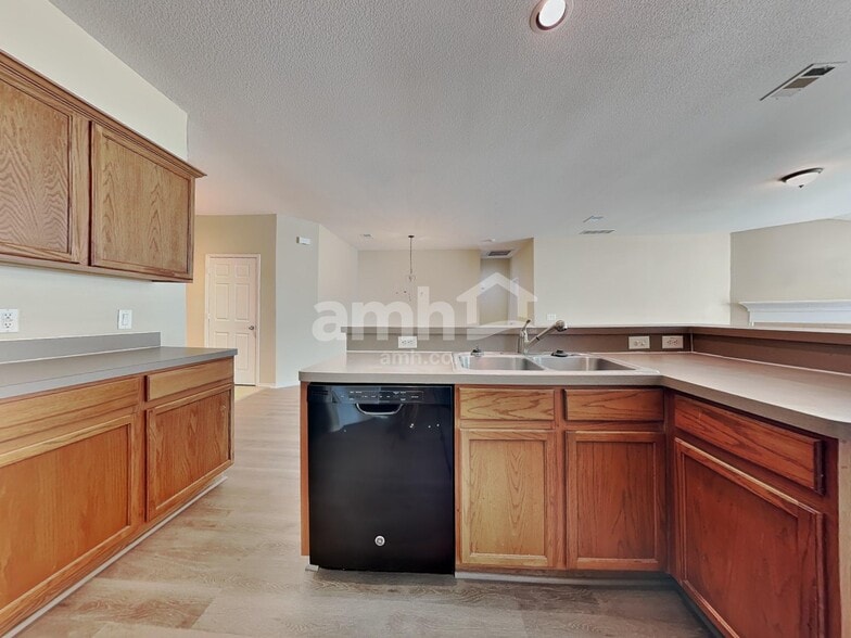 Building Photo - 1216 Mule Deer Dr