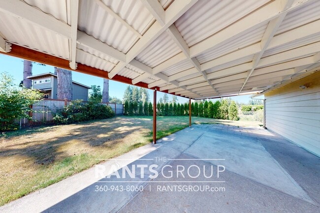 Building Photo - Recently updated 3-bed, 2-bath Rambler in Lacey!