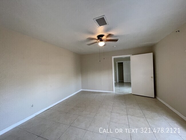 Building Photo - 611 Americana Blvd NE