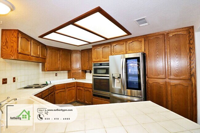 Building Photo - 15714 Middletown Park Dr