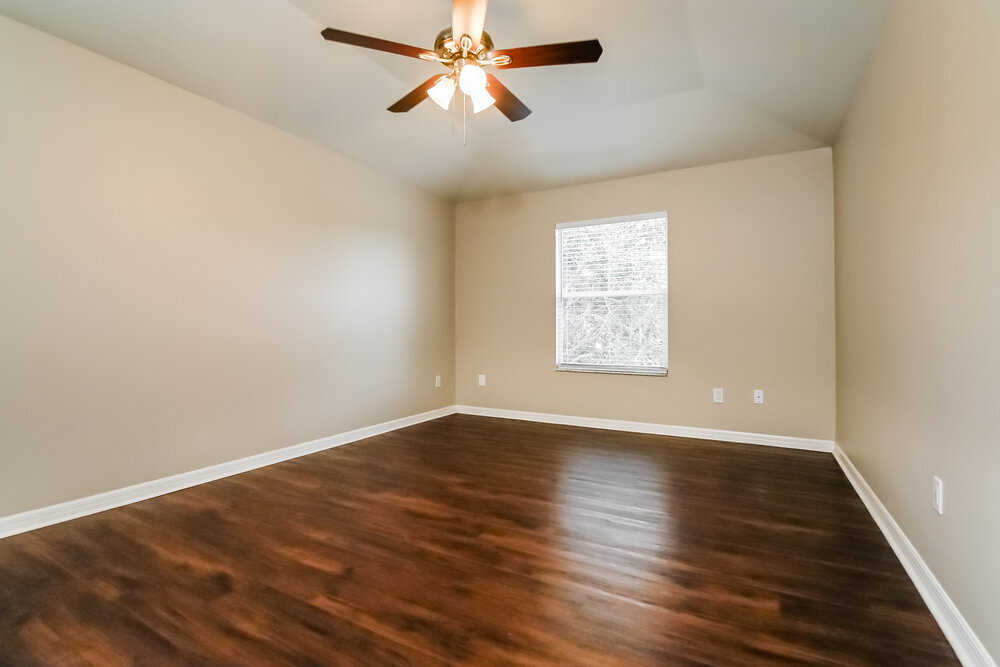 Building Photo - 9826 White Barn Way