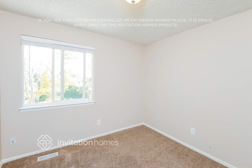 Building Photo - 12040 Grape Way