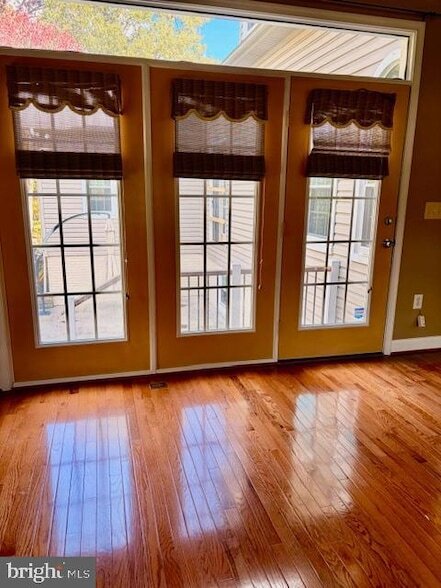 Building Photo - 9008 Doris Dr