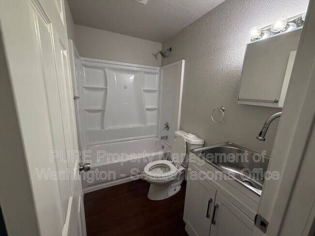 Building Photo - 2511 S Grant Ave